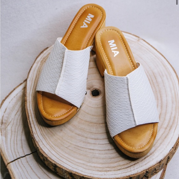 MIA faux snakeskin cream clunky heel - Picture 4 of 9